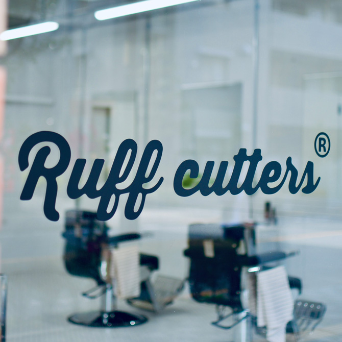 Ruff cutters 立川店内外観